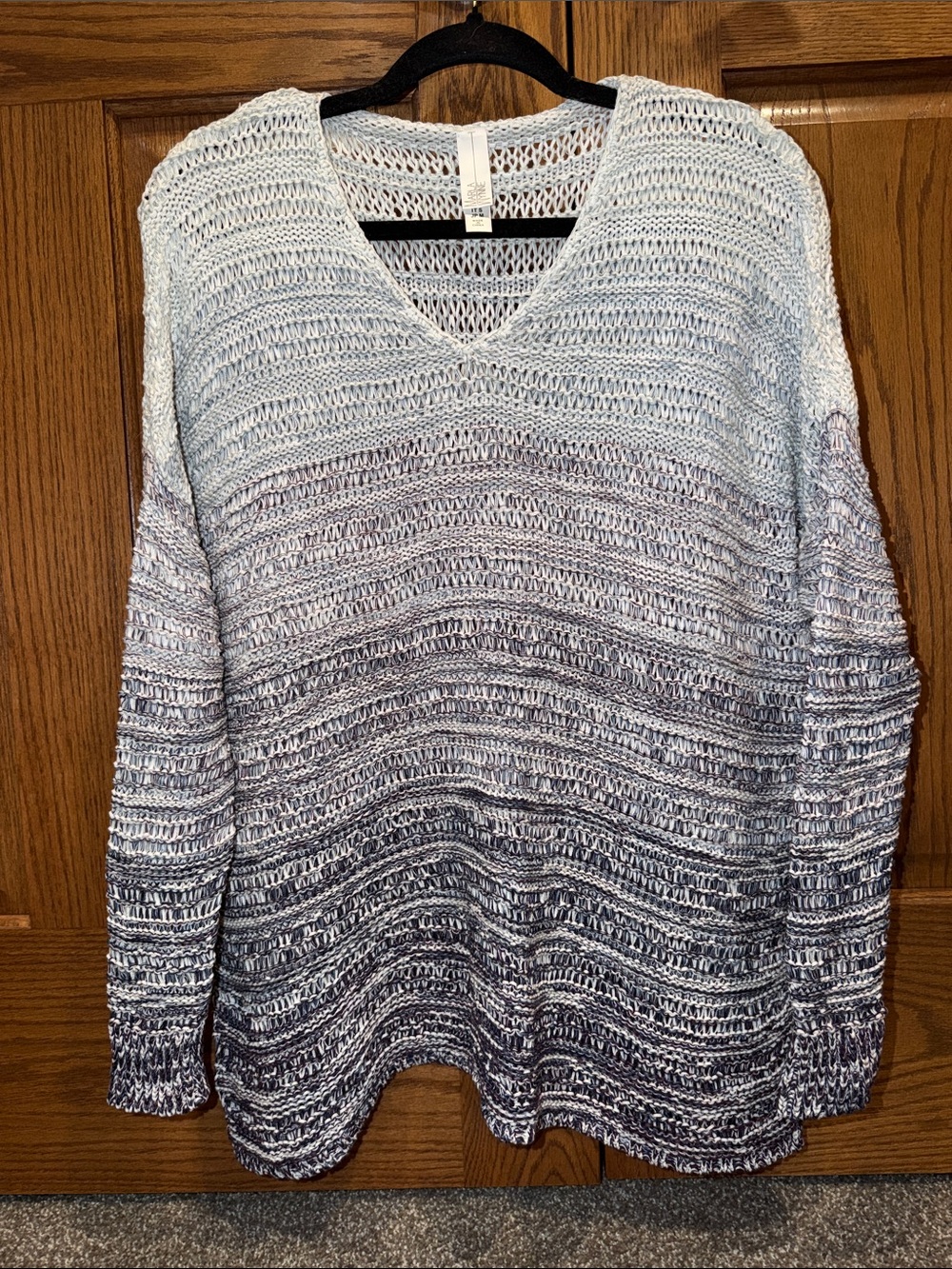 MarlaWynne Ombre Size S V-Neck Knit Sweater in Blue, Purple and White